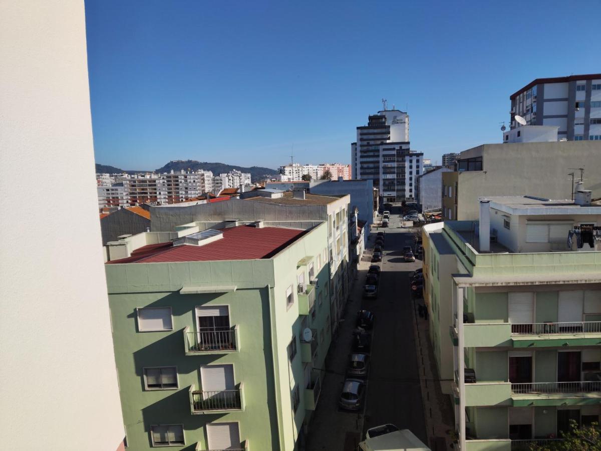 M&H Loft - Apartamento T2 Em セトゥーバル エクステリア 写真