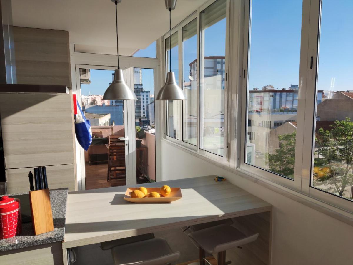 M&H Loft - Apartamento T2 Em セトゥーバル エクステリア 写真